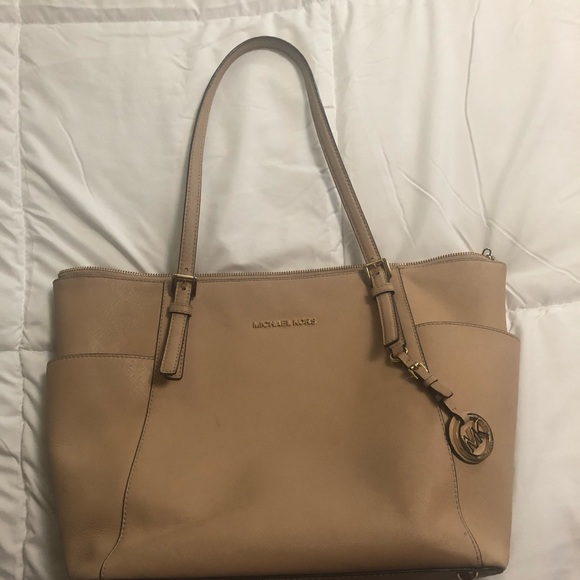 Michael Kors Purse - Picture 1 of 3
